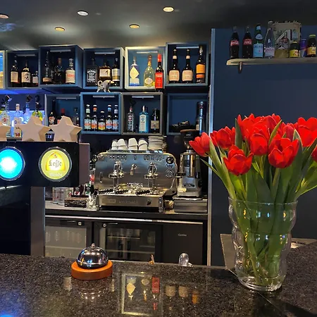 ليه سويتس دو لاك إيكس ليه با