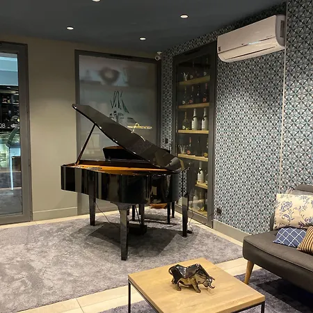 ليه سويتس دو لاك إيكس ليه با