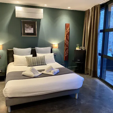 Les Du Hotel