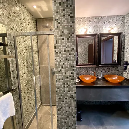 ليه سويتس دو لاك